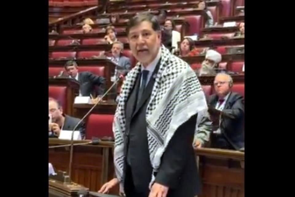 Fernández Noroña durante su intervención en la Segunda Conferencia Parlamentaria sobre Diálogo Interreligioso.