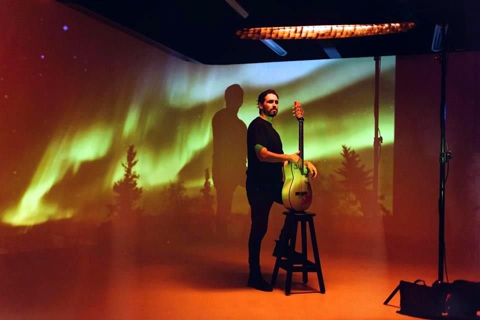 Daniel Torres, guitarrista y compositor, fundó Dantor hace una década como resultado de una búsqueda personal con su instrumento.