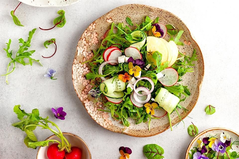 Mango, pepino, jícama, limón, naranja, sandía, camarones y pulpo son ideales para comer este verano.