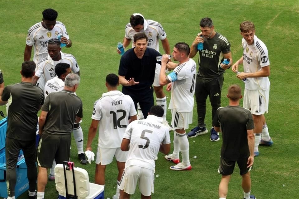 Xabi Alonso aún hace ajustes en el Real Madrid.