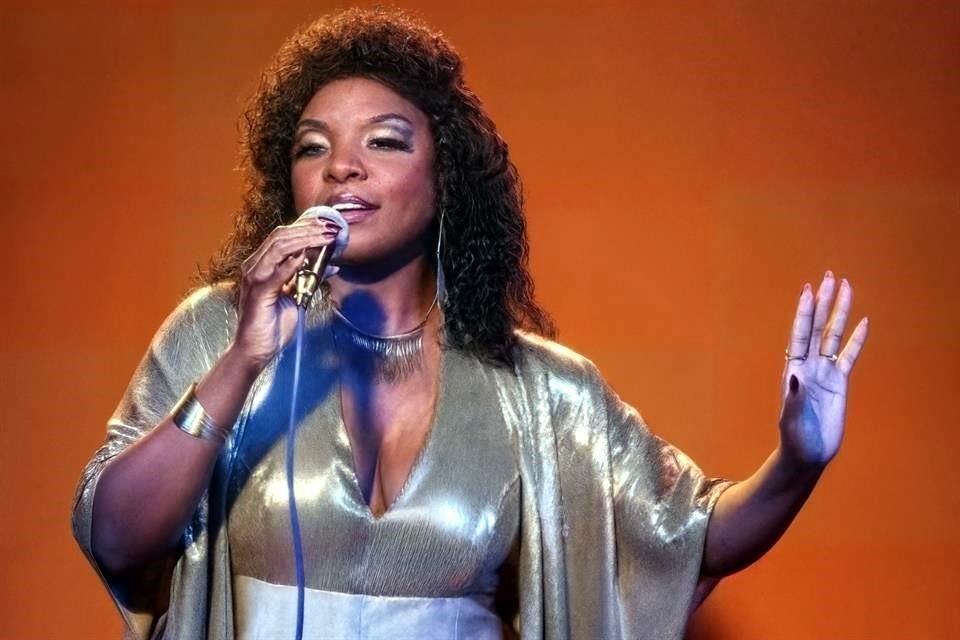 Gloria Gaynor, la 'Diva de la Música Disco', reconstruye momentos felices y traumáticos en película biográfica.