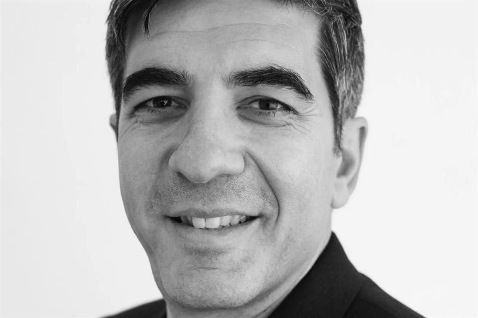 El director general de la marca de lujo italiana Prada, Gianfranco d'Attis, dejará sus funciones el 30 de junio, indicó este domingo el grupo.