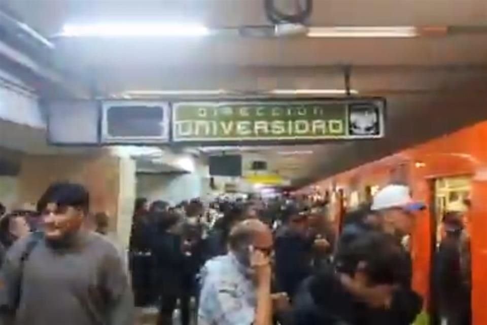 Distintos usuarios se quejaron de las fallas en el servicio del Metro en CDMX.