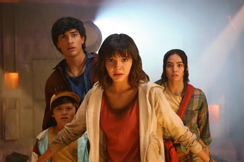 Nickelodeon celebra el 25 aniversario de Dora con la película de acción en vivo 'Dora and the Search for Sol Dorado'.