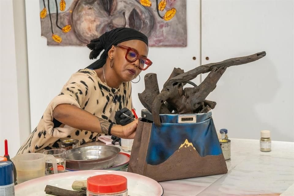 Su muestra Black Soil Poems, abierta del 10 de junio al 14 de septiembre de 2025.