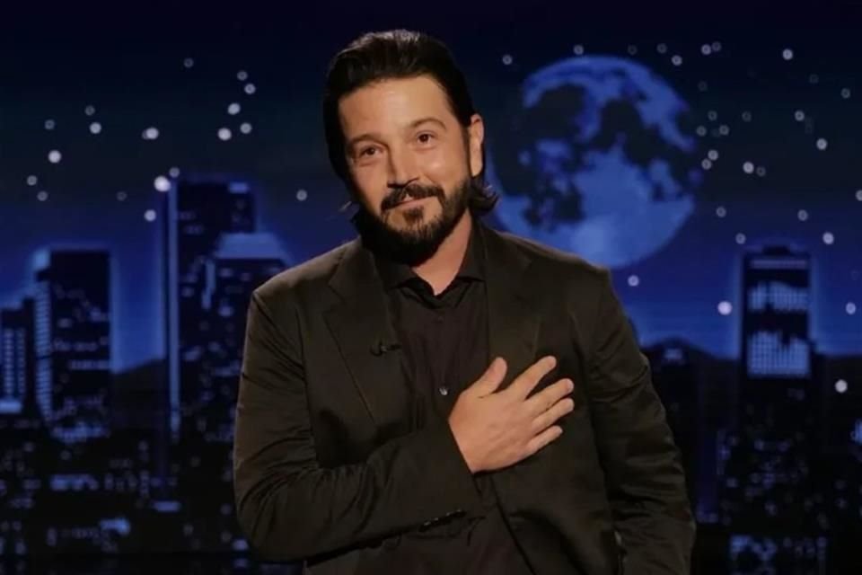 Diego Luna instó a las personas a que ayuden a los inmigrantes.