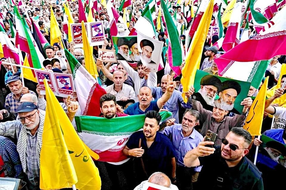 En las calles de Teherán se  registraron manifestaciones de apoyo al régimen iraní por tercer día consecutivo.