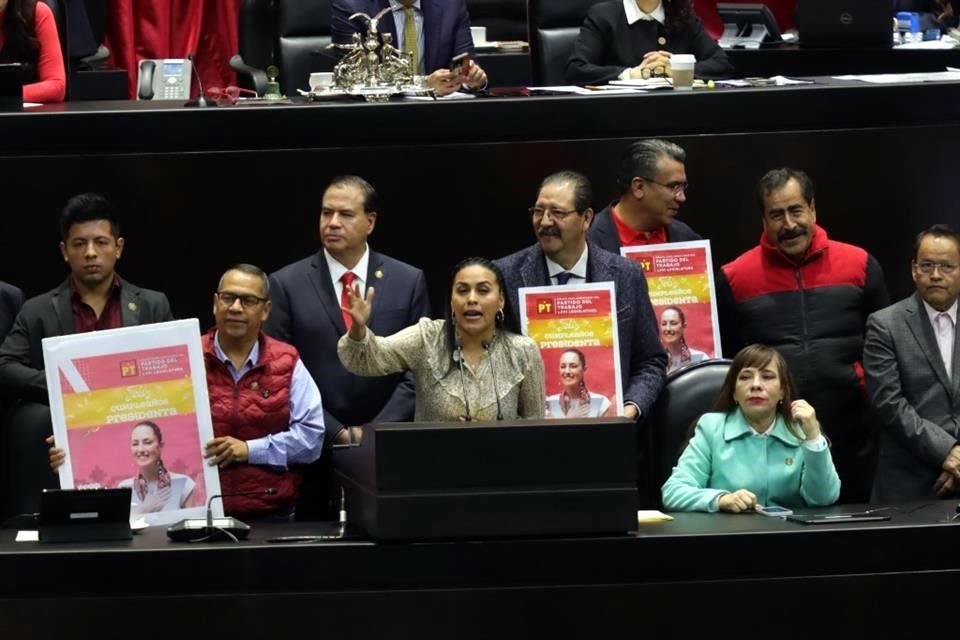 Çoğunluk blokuna mensup milletvekilleri, Ulusal Muhafızların Sedena'ya devredilmesini öngören reformun ikincil yasalarını destekledi.