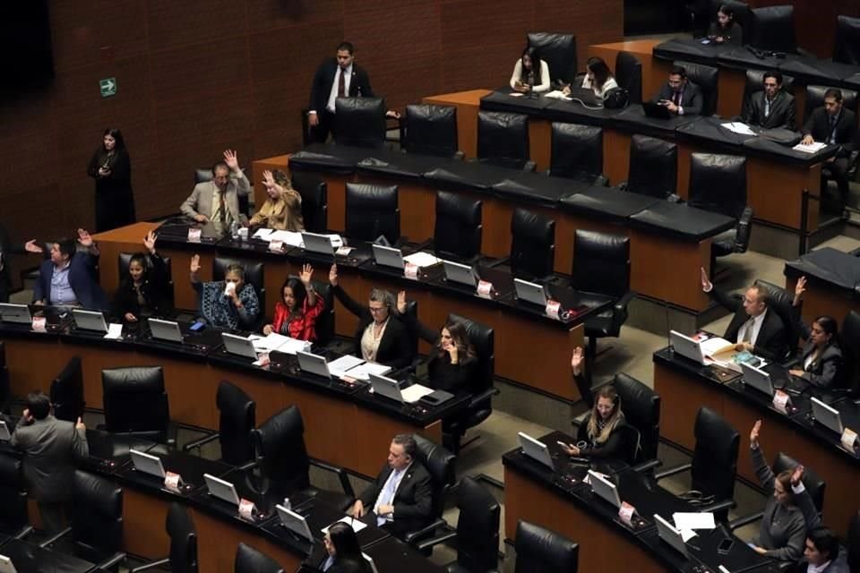 L'opposizione ha reagito criticando il governo per aver chiuso un occhio sulle accuse del Dipartimento del Tesoro contro tre istituti finanziari presumibilmente legati al traffico di droga.