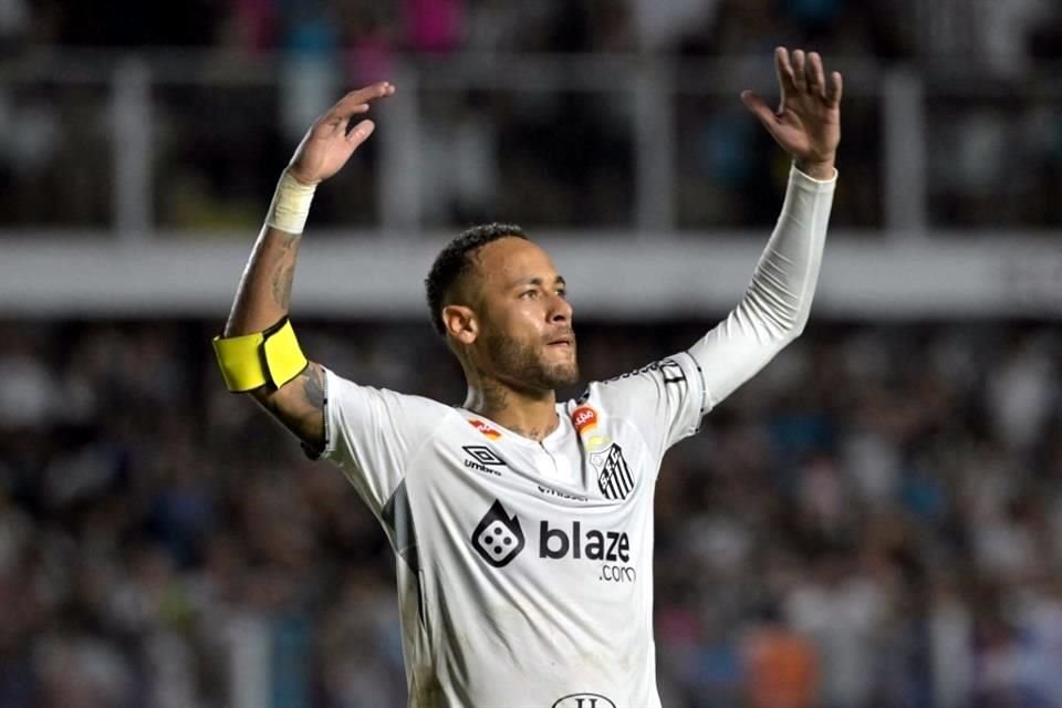 Neymar ha batallado con las lesiones.