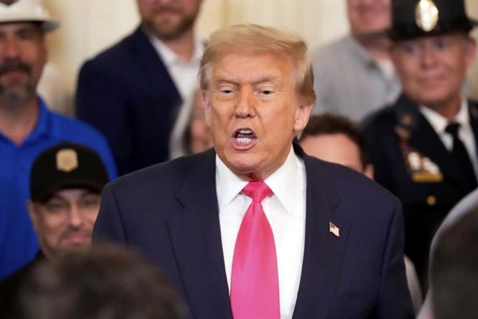 Donald Trump apoyó por primera vez la propuesta de Ley que busca gravar remesas que envían migrantes en EU a sus países de origen.