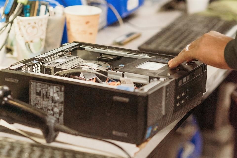 Investigadores de Zúrich innovan el reciclado de tierras raras a partir de residuos electrónicos