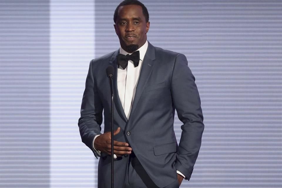 El rapero y su hijo, Justin Dior Combs, fueron demandados por una mujer que alega que ambos la convencieron de ir a Los Ángeles con la promesa de iniciar su carrera en el mundo del espectáculo.