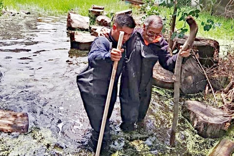Dos adultos mayores quedaron atrapados 10 días en su casa debido a inundaciones en el pueblo San Antonio Tecómitl, en Alcaldía Milpa Alta.