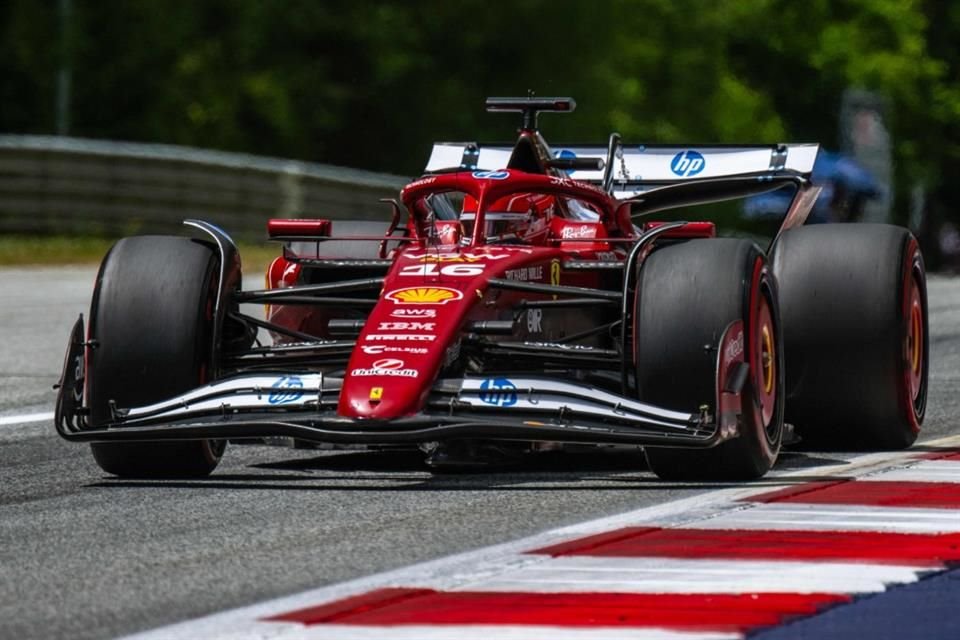 Charles Leclerc en acción en el circuito de Spielberg.