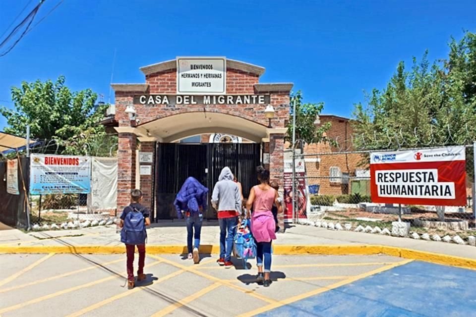 Paulina, que salió huyendo de Michoacán con sus cuatro hijos, a su llegada a la Casa del Migrante en Ciudad Juárez.