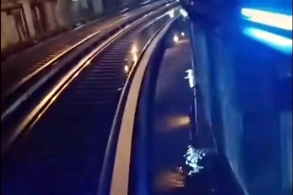 Debido al ingreso de agua a las vías de la Línea B del Metro CDMX, cuatro estaciones  fueron cerradas al público.