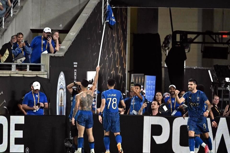 Así el festejo del jugador que terminó siendo el héroe para los árabes.