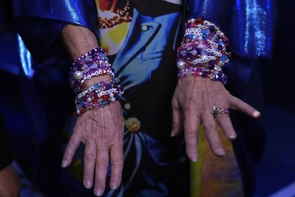 Las pulseras de la amistad se han convertido en un símbolo clave de la gira y de la conexión de la artista con sus fans.