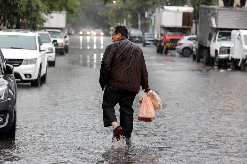 Tussen 31 mei en 29 juni viel er gemiddeld 148,1 millimeter neerslag in het land.
