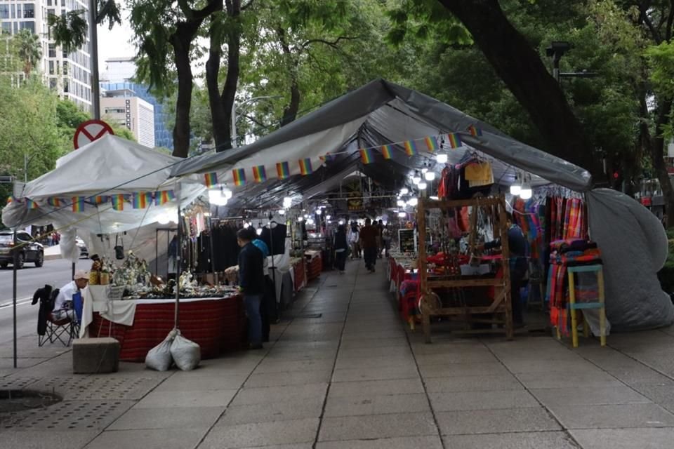 Los puestos que permanecen corresponden a tres grupos con los que aún negocia la CDMX.