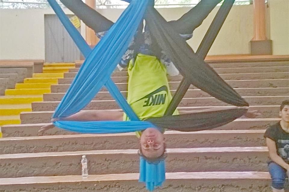 ALTURA. Según un familiar, la danza aérea fue lo único que movió a José Luis a cambiar sus patrones de agresividad.