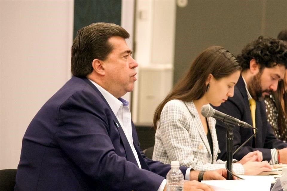Durante el quinto foro de consulta sobre la implementación de la jornada laboral de 40 horas, Pedro Haces dijo que esta no funcionaría en todos los sectores y propuso hacer programas pilotos.