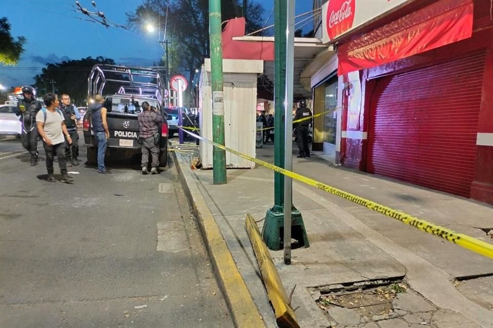 Un hombre descendió de una motocicleta y asesinó a tiros al trabajador de una panadería en la Colonia Guadalupe Tepeyac.