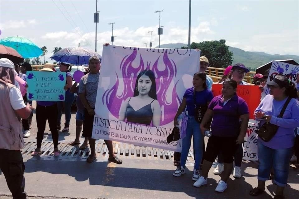Mariela García, madre de la víctima, relató que acudieron a la Fiscalía estatal para denunciar la agresión contra Yosmara, sin embargo el agente del Ministerio Público se negó a asentar el acta.