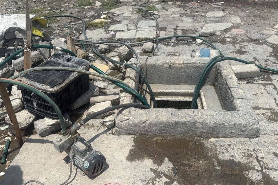 El jueves, un pozo perforado de forma irregular en Ecatepec fue asegurado por autoridades.