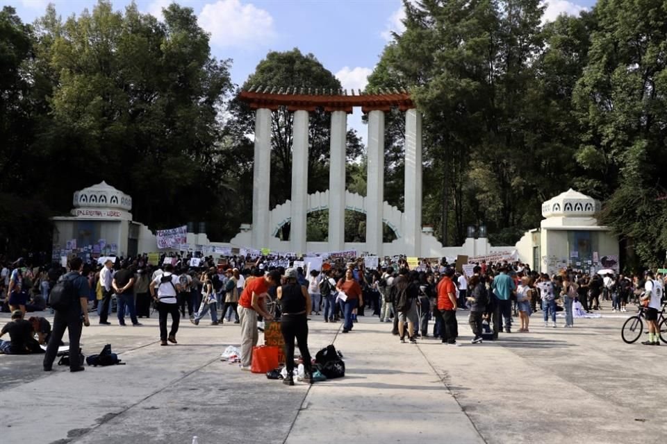 El Foro Lindbergh, en Parque México, volvió a ser vandalizado durante una protesta que, inicialmente, se preveía como pacífica.