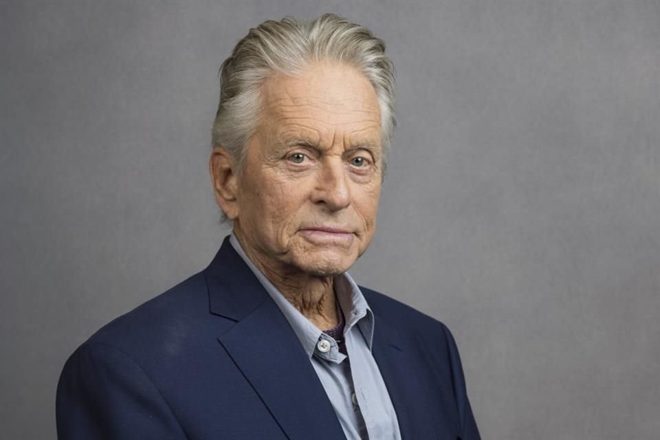 El actor Michael Douglas reveló que, pese a no retirarse al 100 por ciento, no tiene intención de regresar a la actuación a sus 80 años.