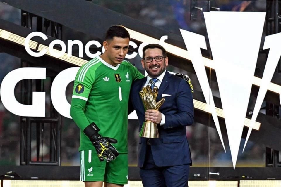 Luis Ángel Malagón fue reconocido como el mejor portero de la Copa Oro 2025.