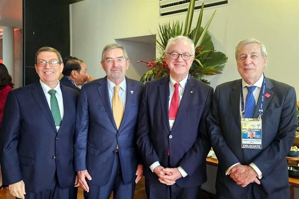 El Canciller Juan Ramón de la Fuente junto a sus pares de Cuba, Chile y Uruguay.