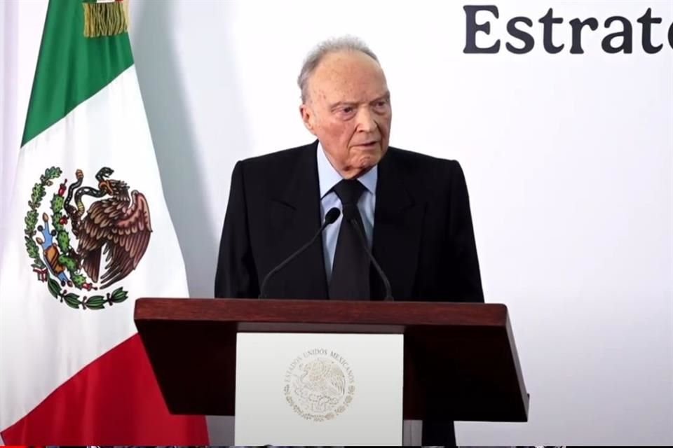 Titular de FGR criticó a Gobierno de EU por permitir que Chávez Jr. entrara a su territorio, pese a que en País tenía orden de aprehensión.