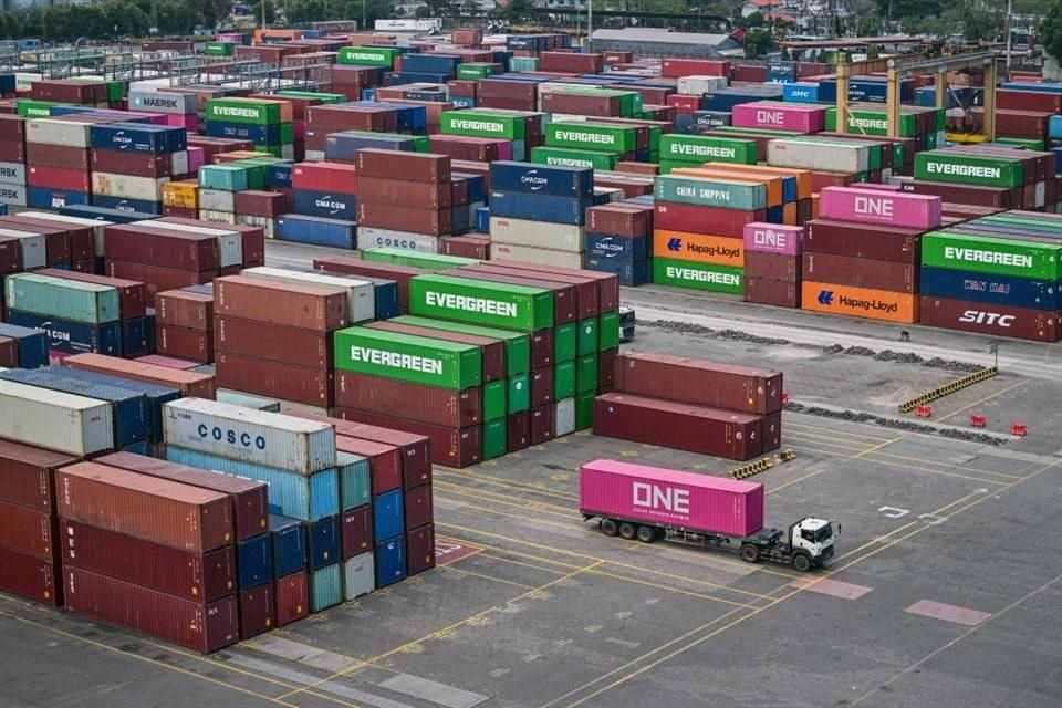 Contenedores en la Terminal Internacional de Surabaya, el 7 de julio del 2025.