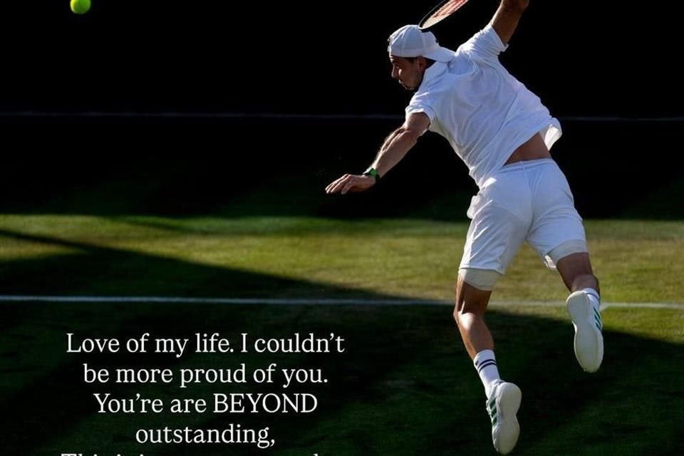 González, quien hizo pública su relación con el tenista en mayo, había estado presente en el All England Club apoyando a Dimitrov, quien buscaba su primera victoria en un Grand Slam de individuales.
