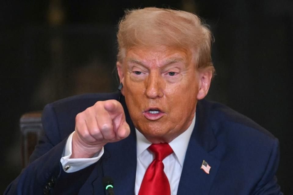 Presidente Trump demandó a The Wall Street Journal de difamarlo en un artículo y solicitó indemnización por daños no inferior a los 10 mmdd.