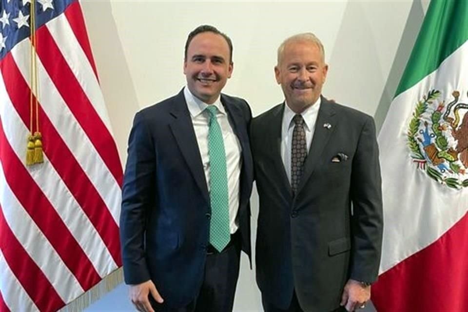 Por invitación del Embajador estadounidense, Ronald D. Johnson, el mandatario coahuilense asistió al encuentro 'Más allá de las Fronteras; la Inmigración y la Economía de Texas'.