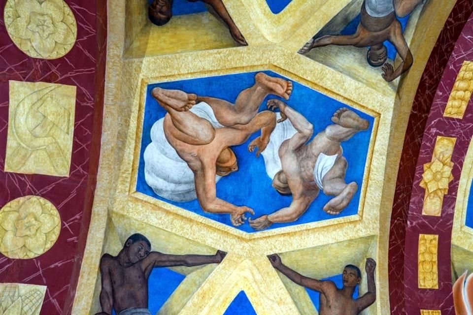 El mural 'Canto a la tierra liberada', de Diego Rivera, habita la Capilla Riveriana en el salón de actos de la Universidad Autónoma Chapingo.