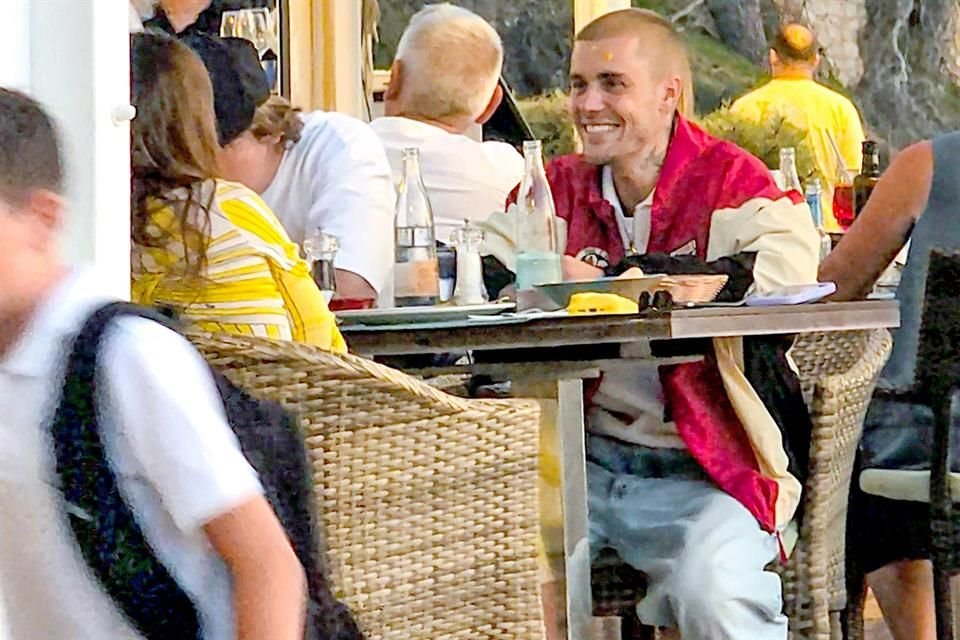 Justin y Hailey gozaron una cena en Mallorca, en el restaurante La Universal Port d'Andratx.