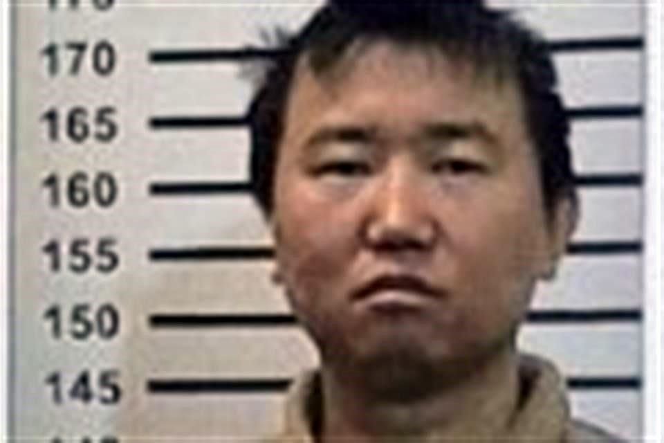 Zhi Dong Zhang, alias 'Brother Wang' presunto enlace de fentanilo para el Cártel de Sinaloa y el CJNG, se fugó esta madrugada de su arresto domiciliario en un inmueble de la Ciudad de México.