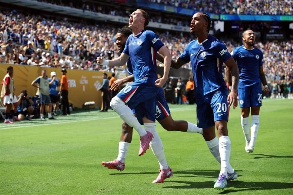 Cole Palmer fue la figuar del partido, al marcar un doblete.