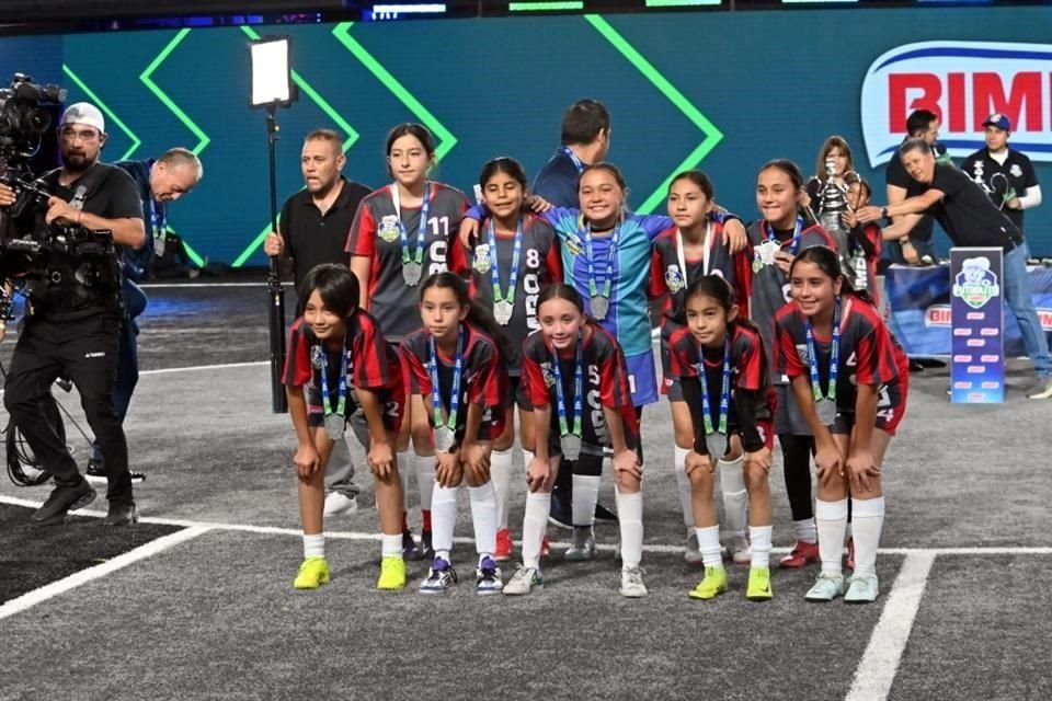 La Anexa Normal de Durango se colgó la medalla de plata en la edición 61 del Futbolito Bimbo.