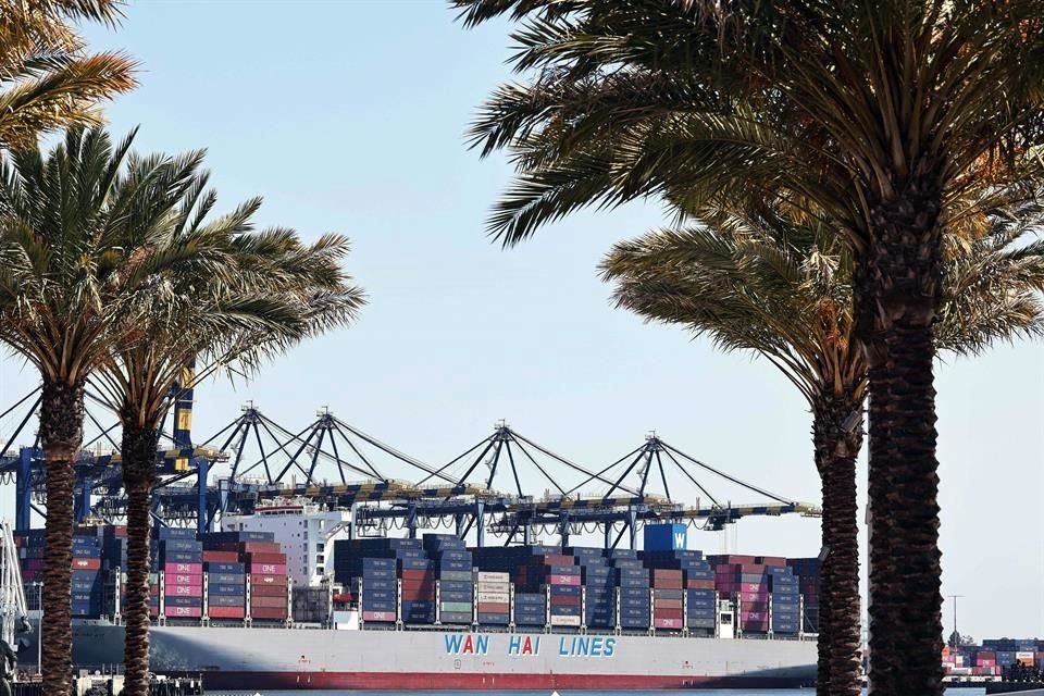 El Puerto de Los Ángeles movió durante junio 892 mil 340 unidades equivalentes a veinte pies (TEU).