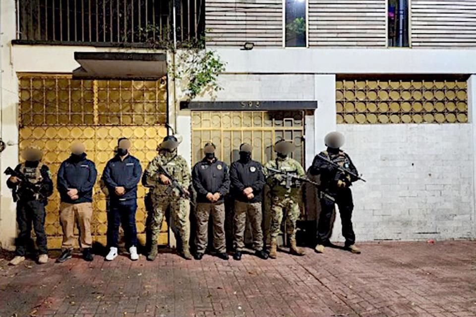 En los cateos participaron elementos de la Marina, el Ejército, el Centro Nacional de Inteligencia y la Fiscalía capitalina.