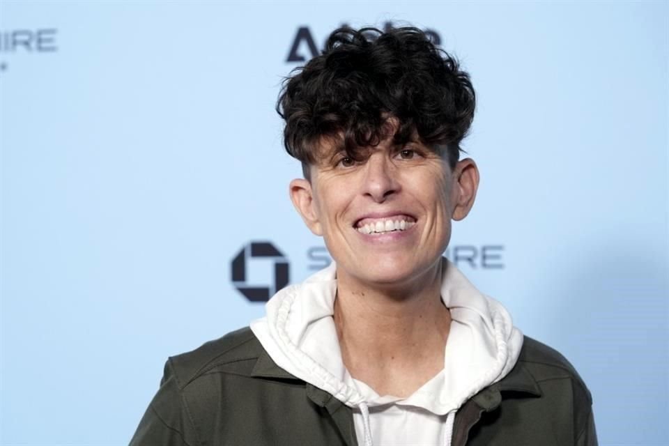 La poeta Andrea Gibson durante el estreno del documental 'Come see me in the good light', en el Festival de Cine de Sundance.