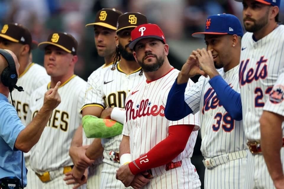 Fernando Tatis Jr., Kyle Schwarber y Edwin Díaz lucieron así en la presentación de los rosters de la Liga Nacional en Atlanta.
