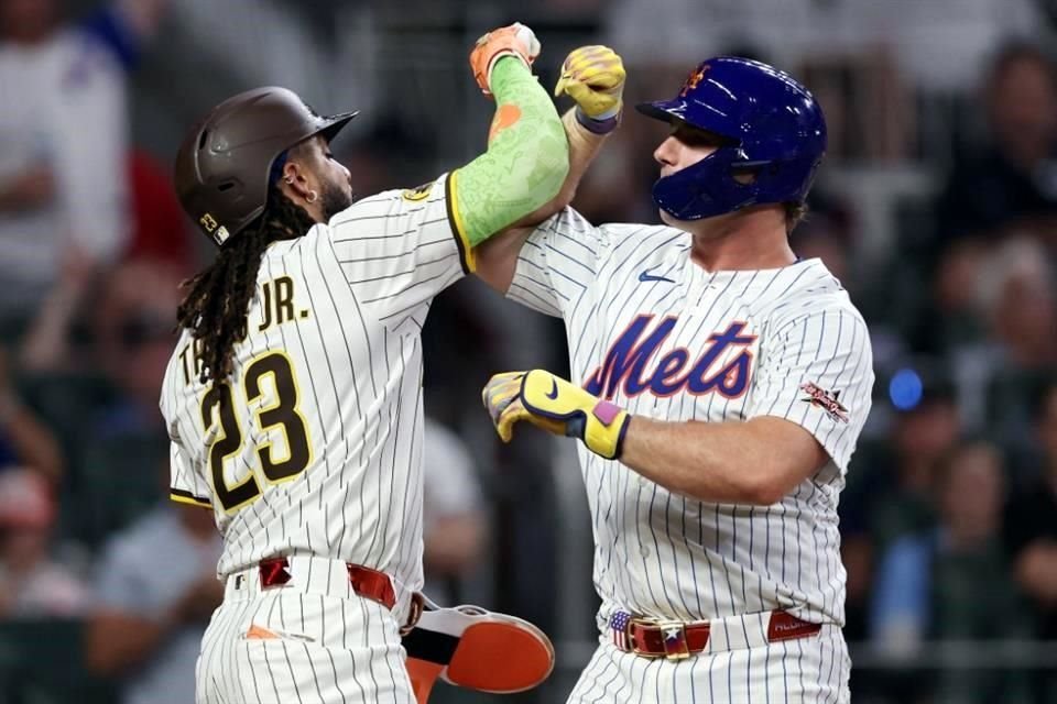 Pete Alonso bateó un cuadrangular de tres carreras al llevarse consigo a Fernando Tatis Jr. y Brendan Donovan.