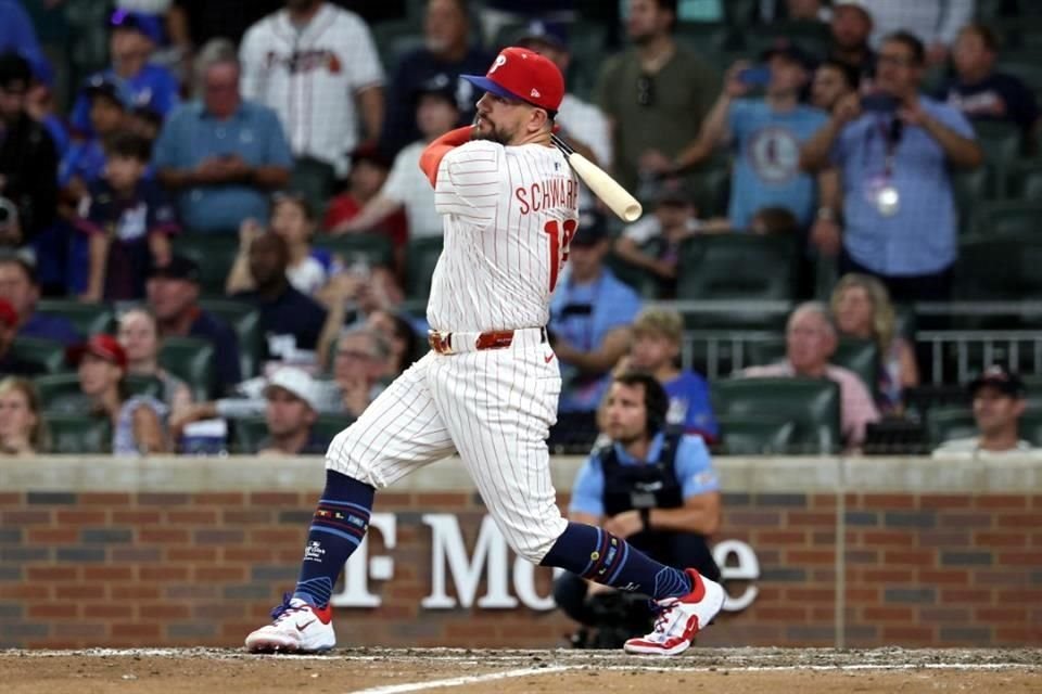 Kyle Schwarber se fue para la calle tres veces consecutivas y comandó la victoria de la Liga Nacional en el desempate.